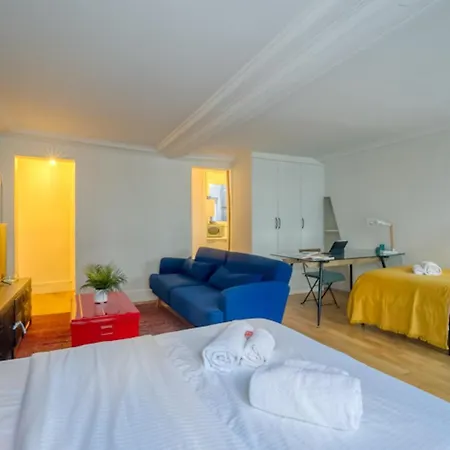 Large And Comfy Studio With Balcony - Prime Location דירה