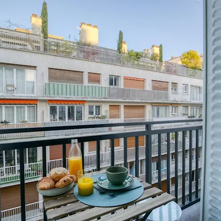 Large And Comfy Studio With Balcony - Prime Location דירה *